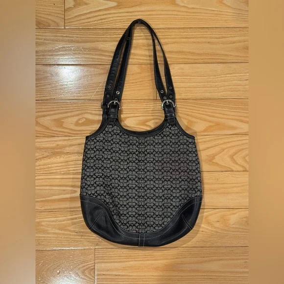 Vintage Coach Soho Black Leather and Canvas Monogram Logo Shoulder Bag - Picture 2 of 8